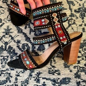Windsor Tribal Print Heels Size 9